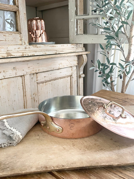 Copper Medium Sauté Pan | Vintage Inspired - Sumiye Co