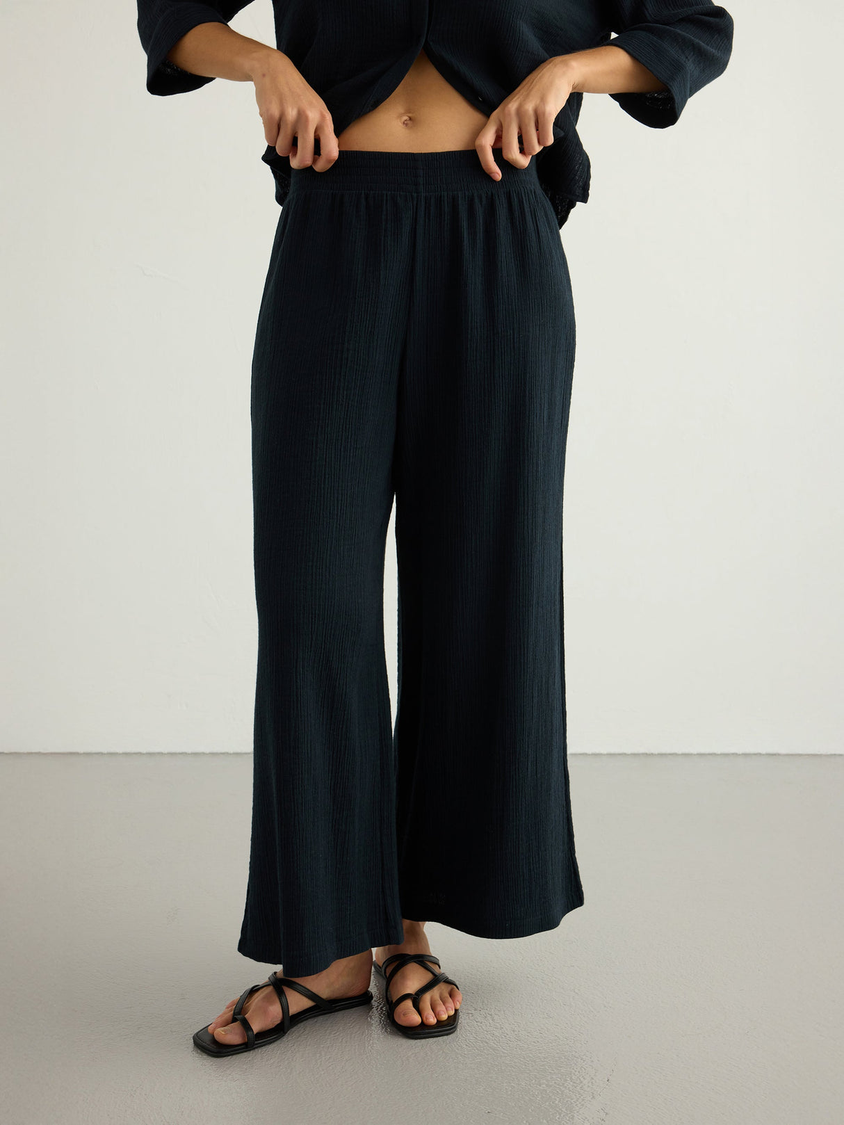 Aura Palazzo Pants - Black - Sumiye Co
