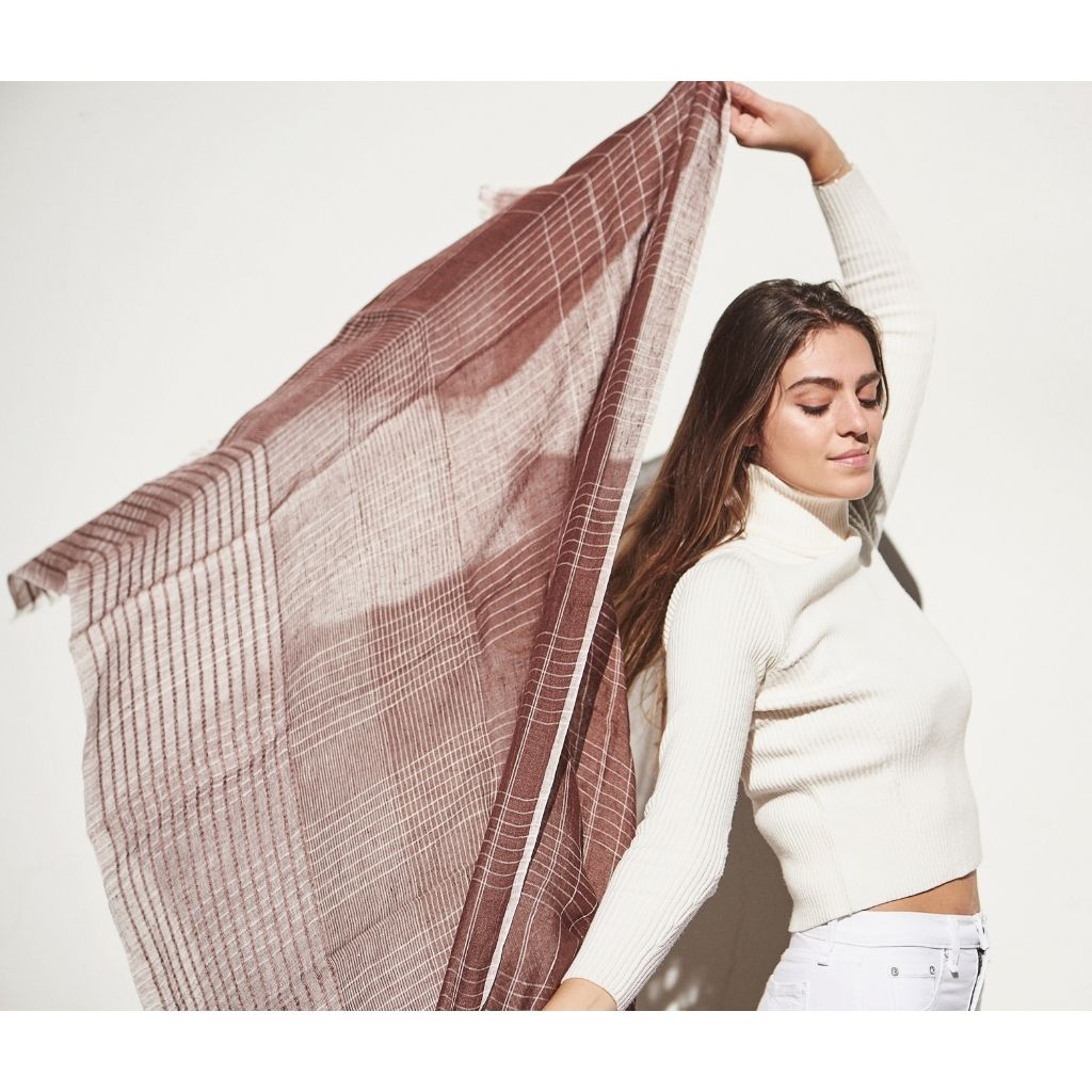Auro Cinnabar Handwoven Linen Scarf - Sumiye Co