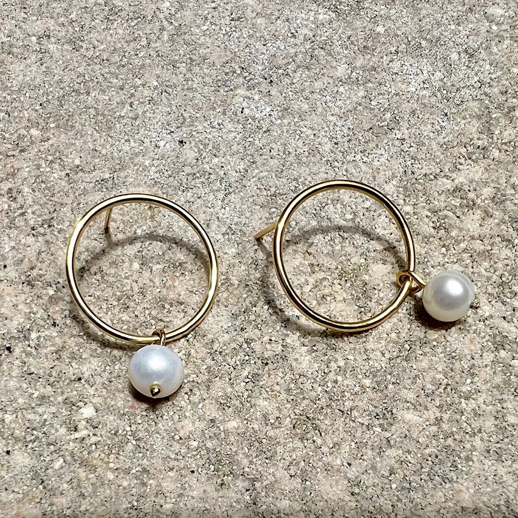 Circle Freshwater Pearl Earrings-2