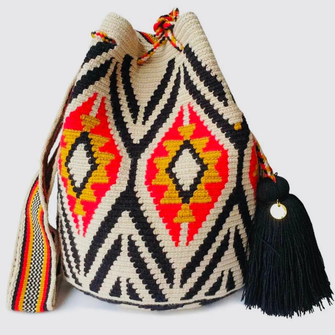 Dama Wayuu Crochet Crossbody | Bucket Bag Lombia + Co.