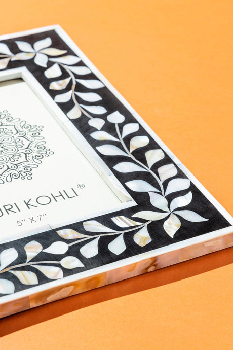 Mother of Pearl Picture Frame - Black 5" x 7" - Sumiye Co