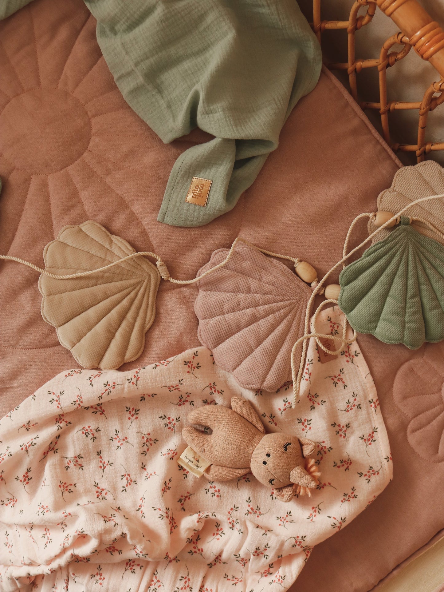 Shells Garland Velvet “Late Summer” | Nursery & Kids Room Decor