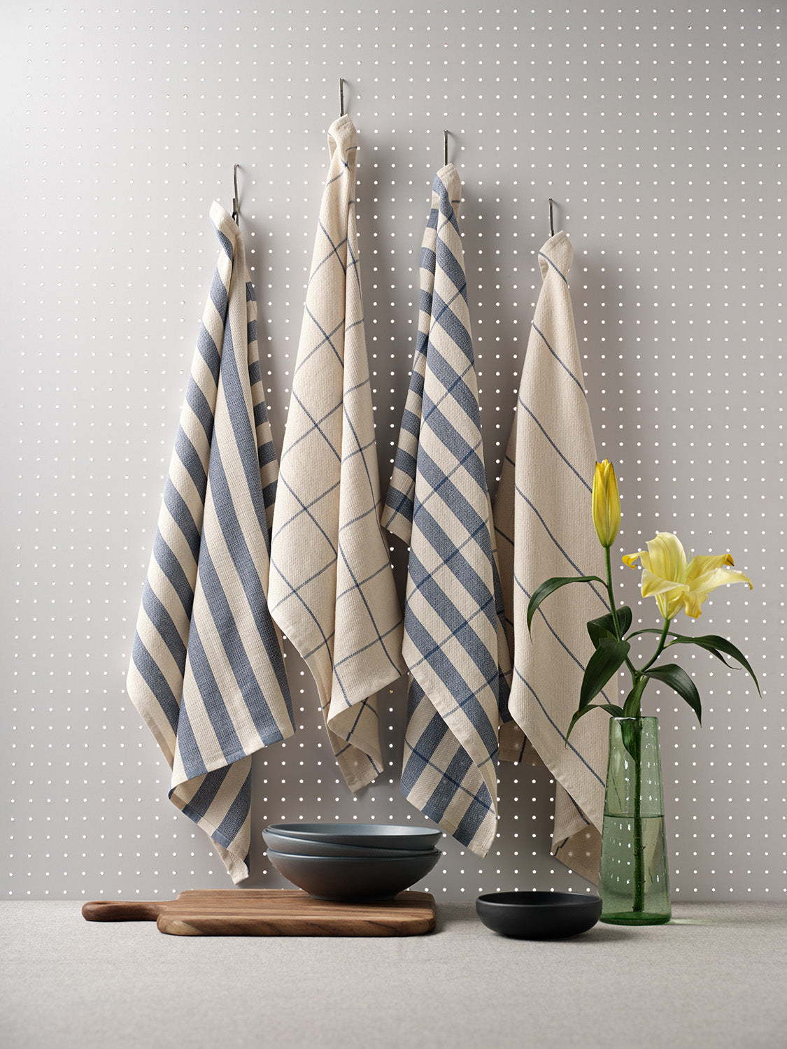 The Home Maker Set - Crossback and waist aprons, and kitchen towels-2