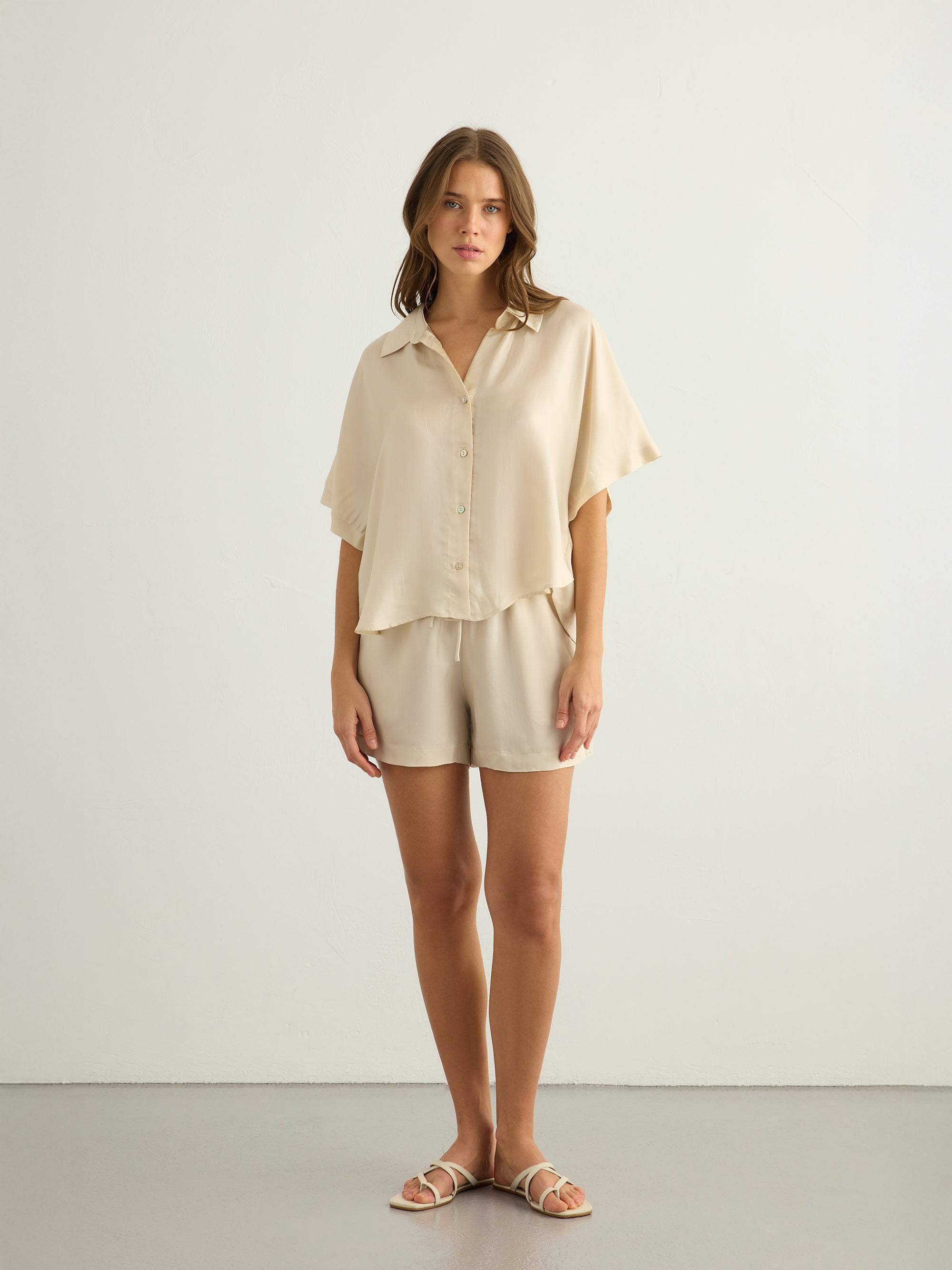 Lucid Flow Shirt - Sand - Sumiye Co