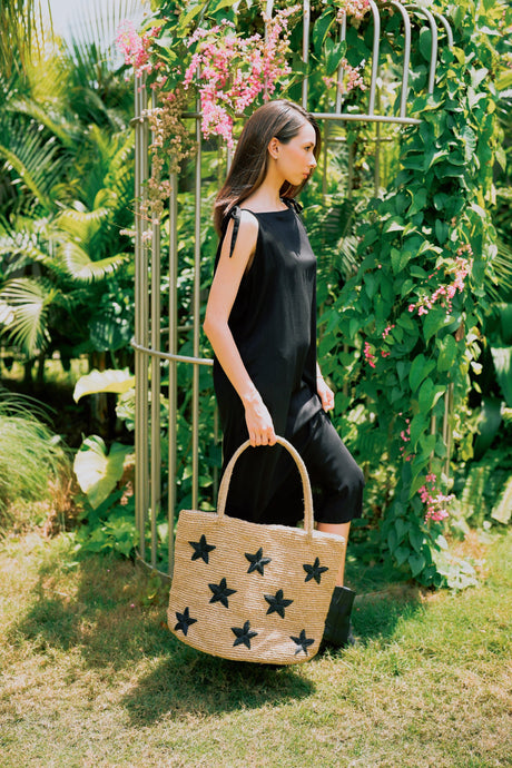 Morgan Stars Pattern Raffia Tote - Sumiye Co
