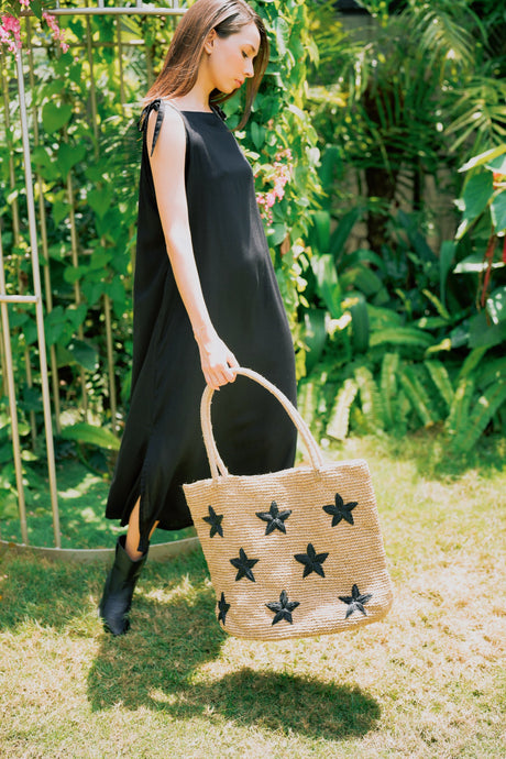 Morgan Stars Pattern Raffia Tote - Sumiye Co