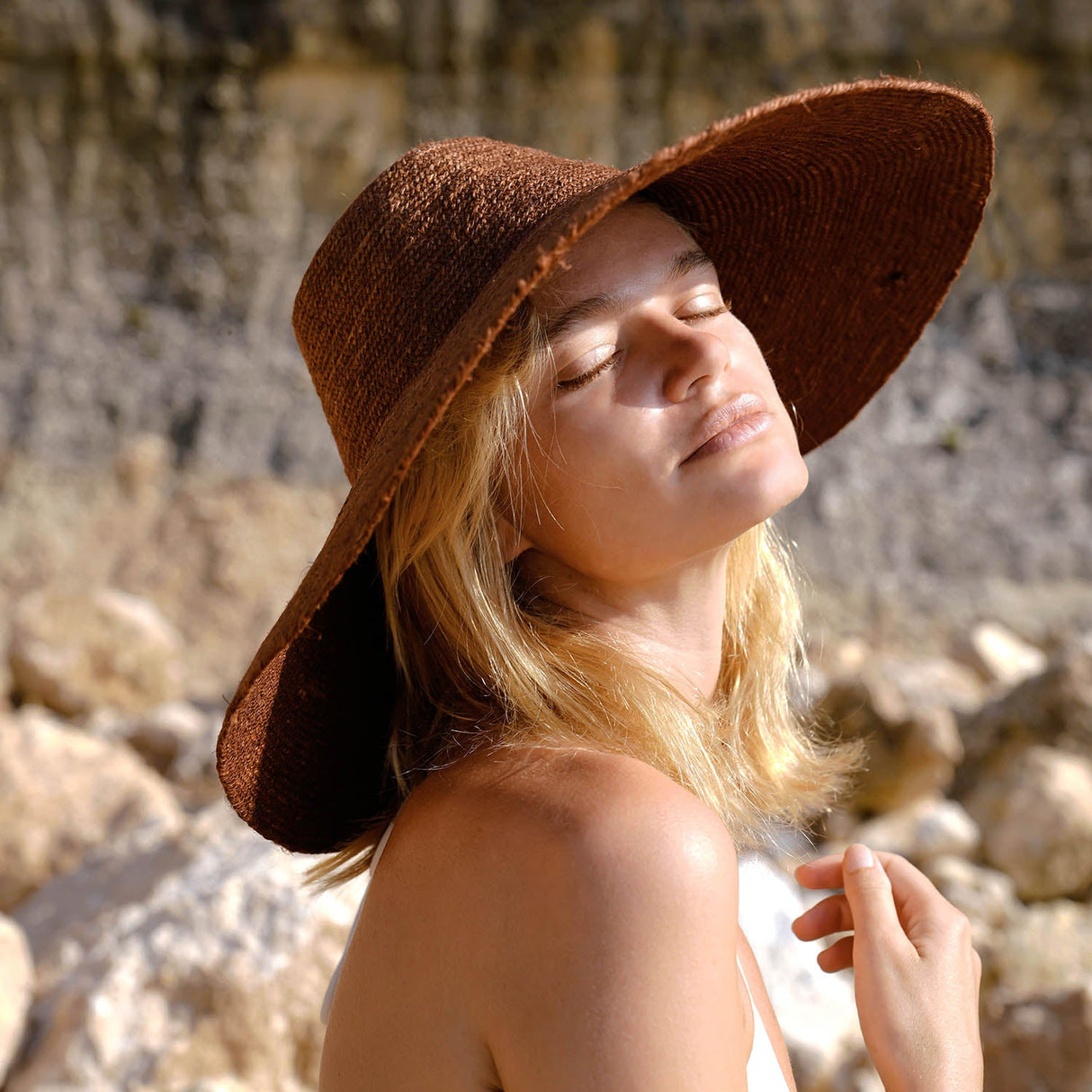 Jute Handwoven Straw Hat In Burnt Sienna - Sumiye Co