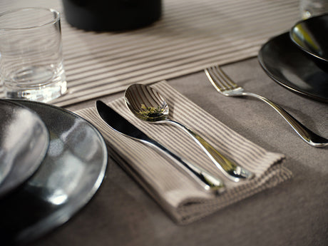 The Hosting Essentials Set - Placemats, Napkins and Table Runner-4