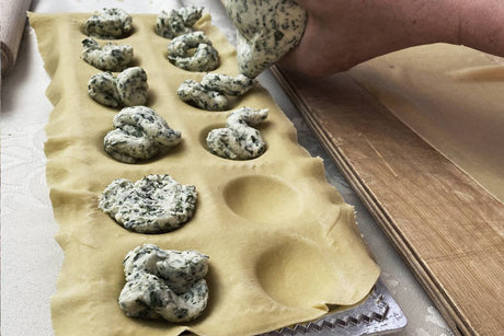 Italian 12-piece Ravioli Mold & Roller Set - Sumiye Co