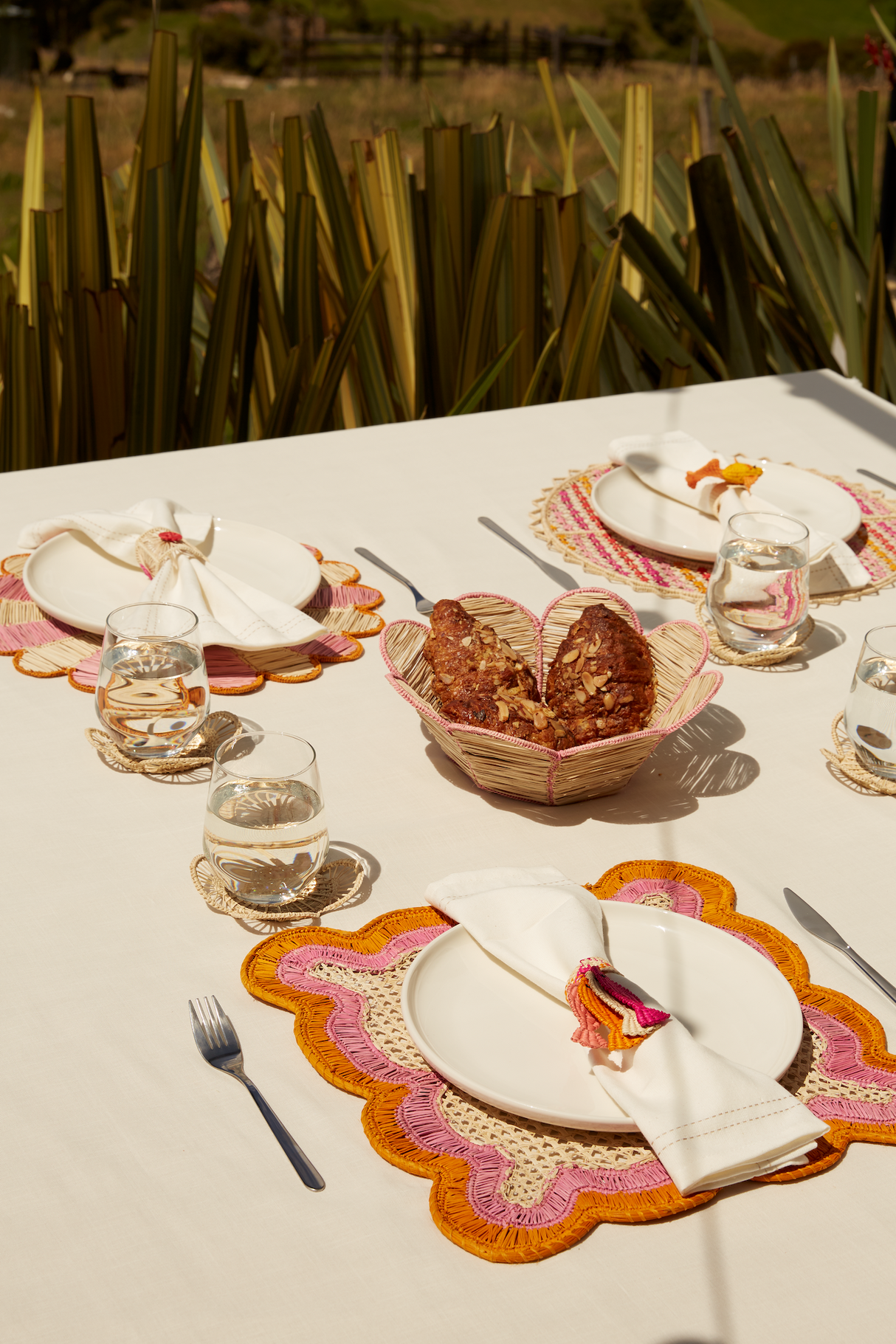 Flower Woven Bread Basket - Pink Trim