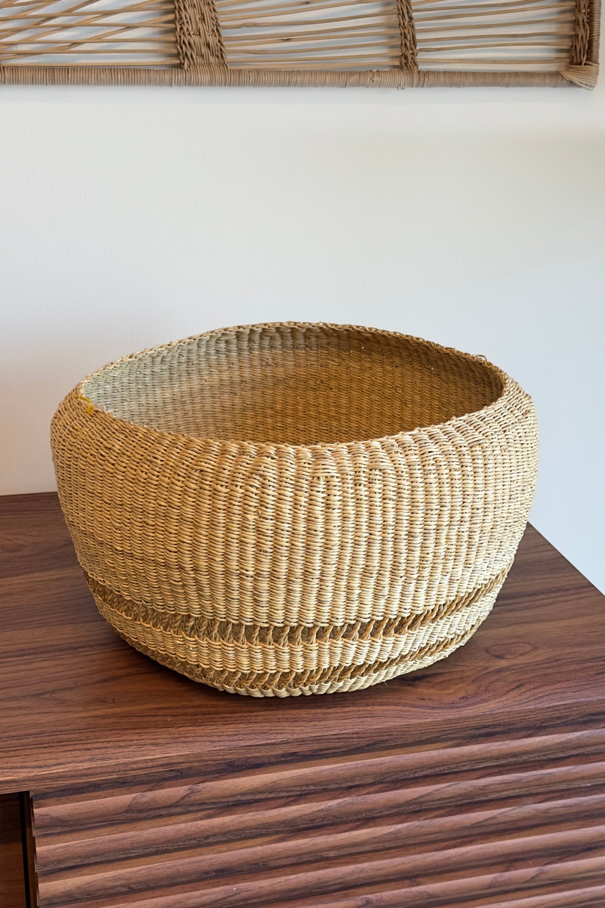 Handwoven 1 String Round Planter Basket