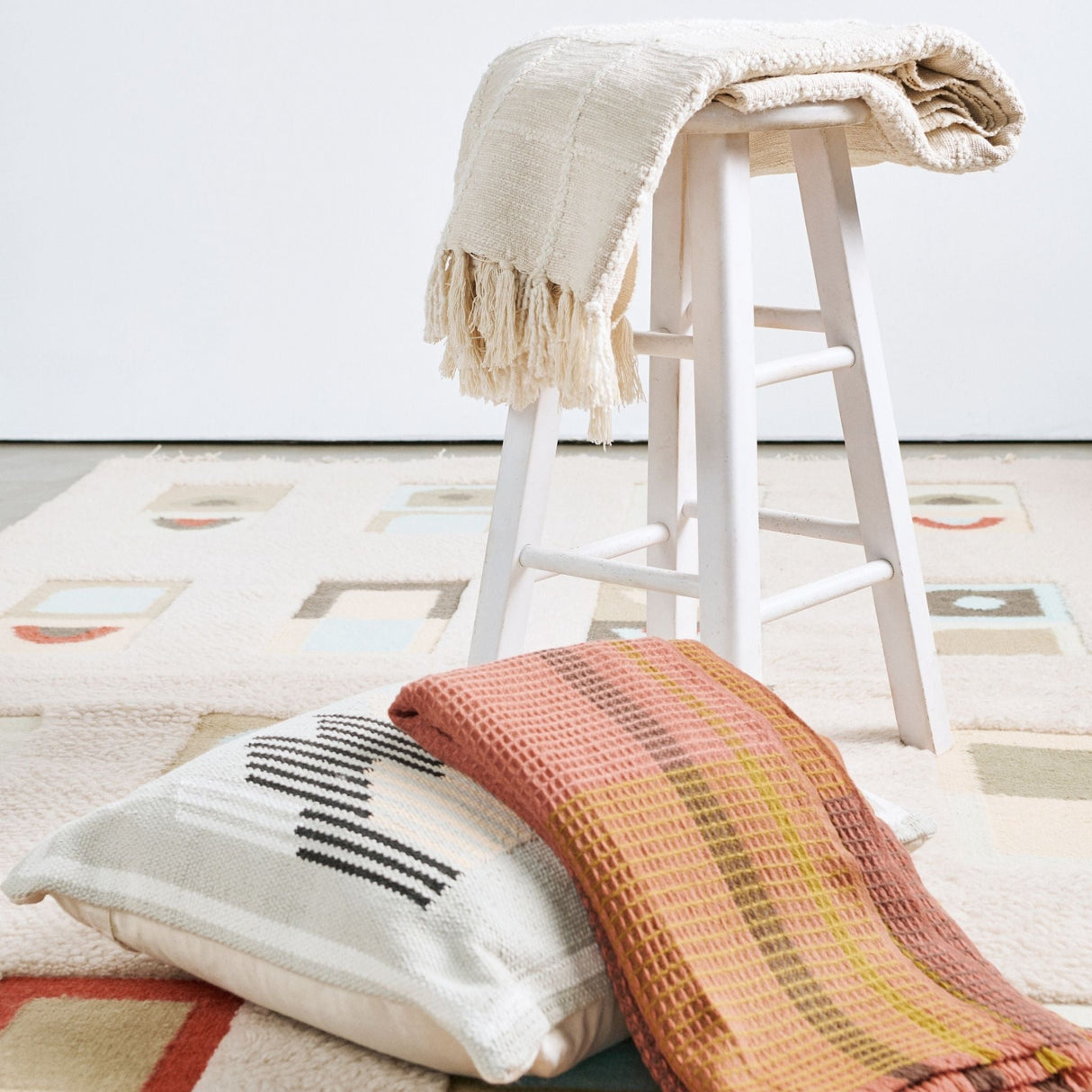Sea Shell White Textured Checks Handloom Throw - Sumiye Co
