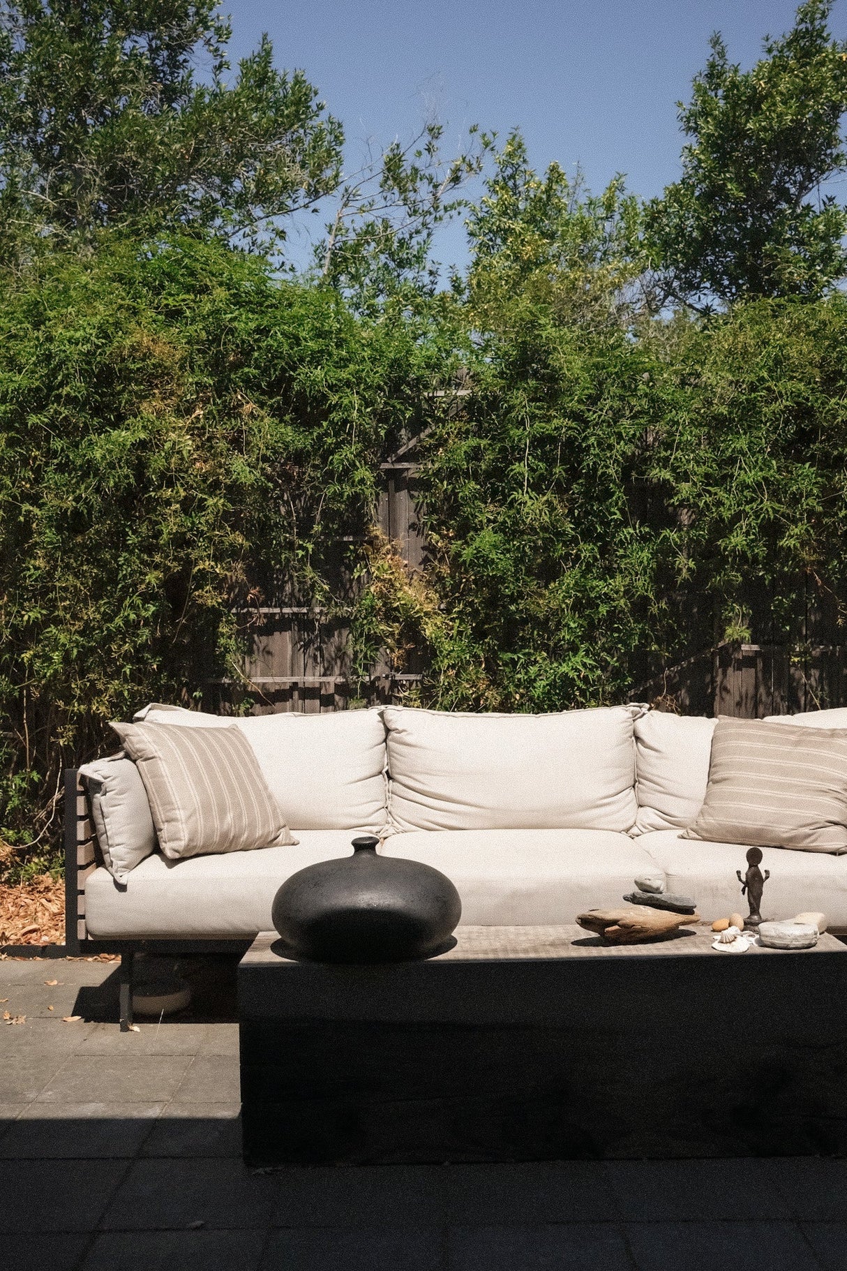 Rovi Vessel - Sumiye Co