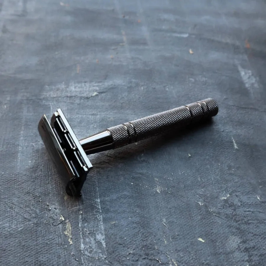 Double Edge Safety Razor Shaving Kit - Metallic Black-4
