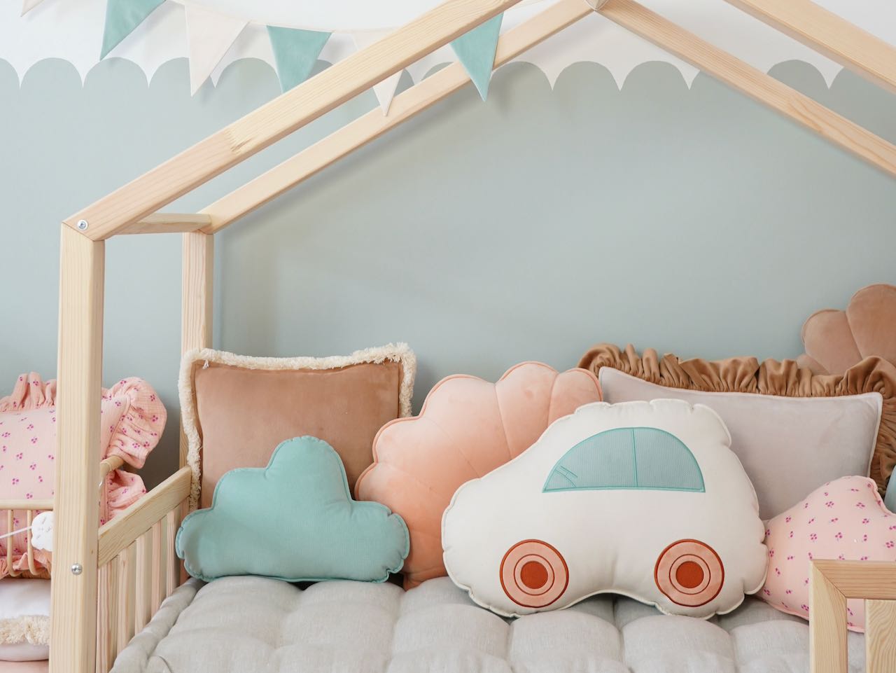 Cloud Pillow Velvet "Mint" | Kids Room & Nursery Decor