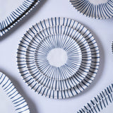 20 Pc. Dinnerware Set
