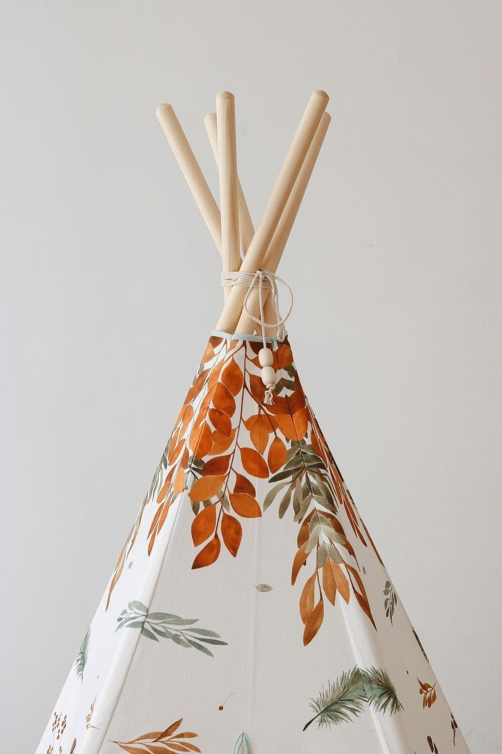 “Forest Friends” Teepee and Round Mat Set