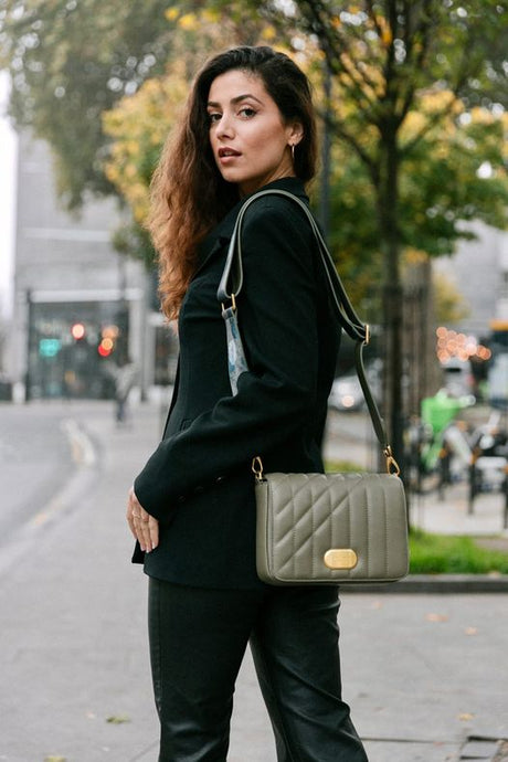 Iris Shoulder Bag in Green-2