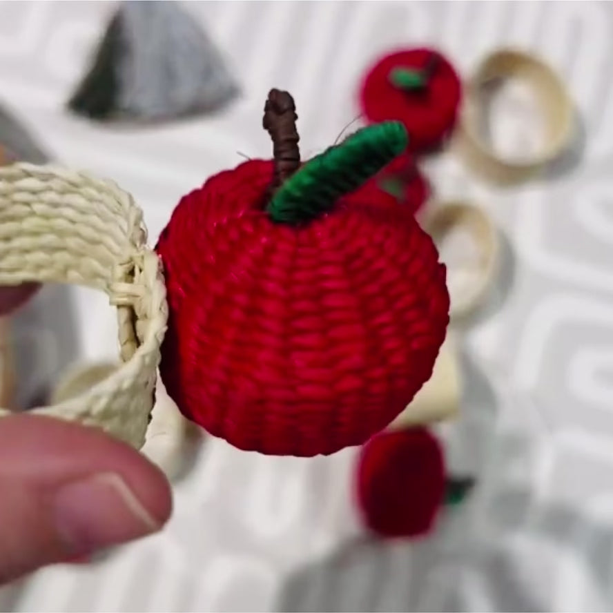 Red Apple Napkin Ring  – Table Decor Colombia