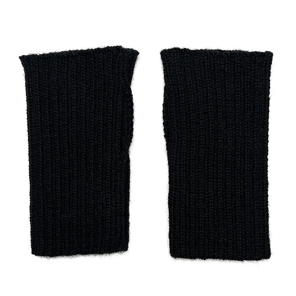Black Minimalist Alpaca Gloves | Ethical Style SLATE + SALT