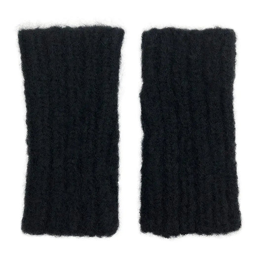 Black Ribbed Alpaca Gloves | Ethical Style SLATE + SALT