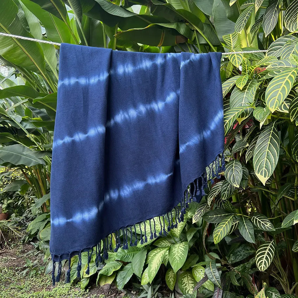 Navy Tie Dye Turkish Towel | 100% Natural Fibers SLATE + SALT