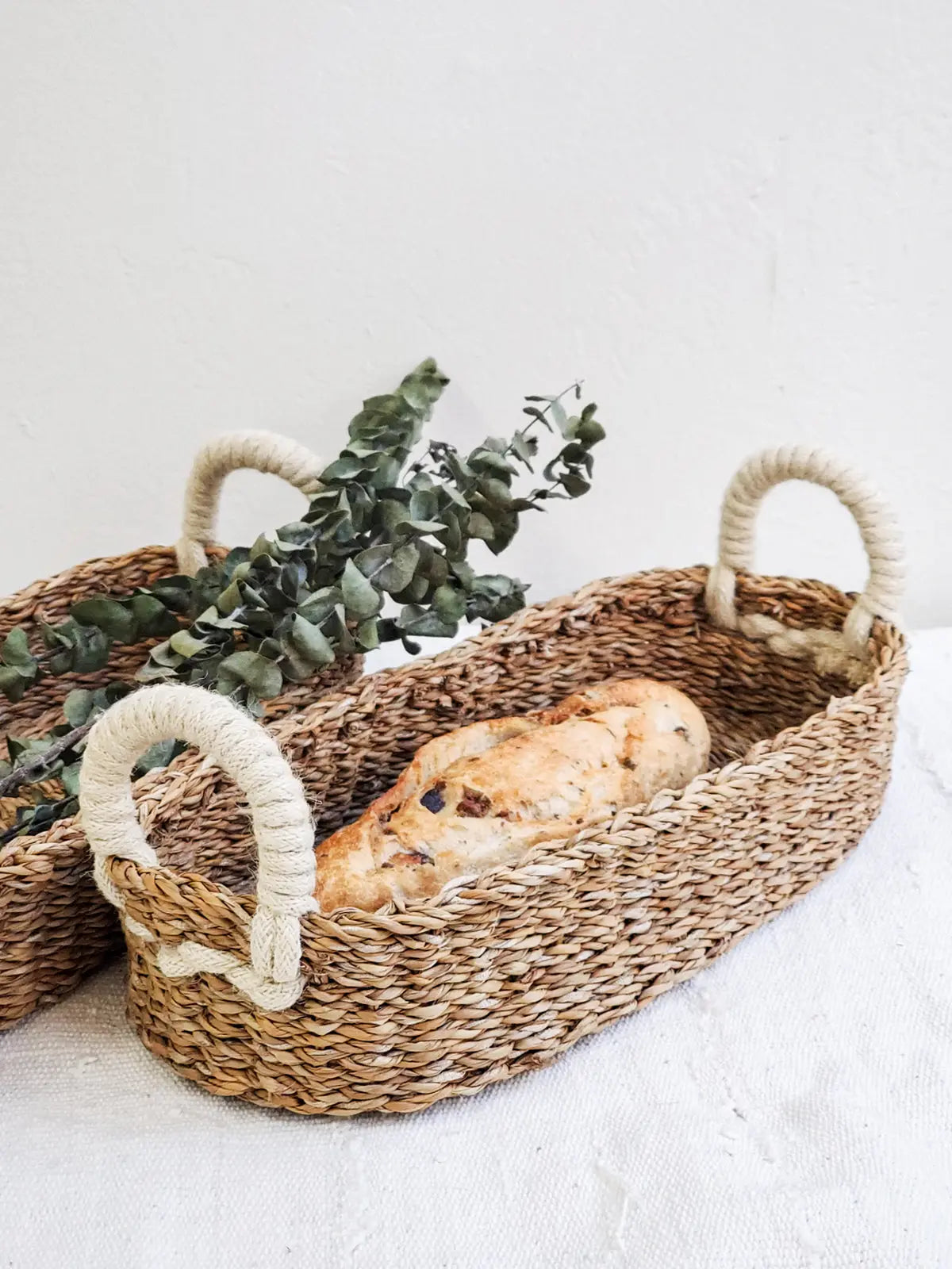 Savar Bread Basket with White Handle KORISSA