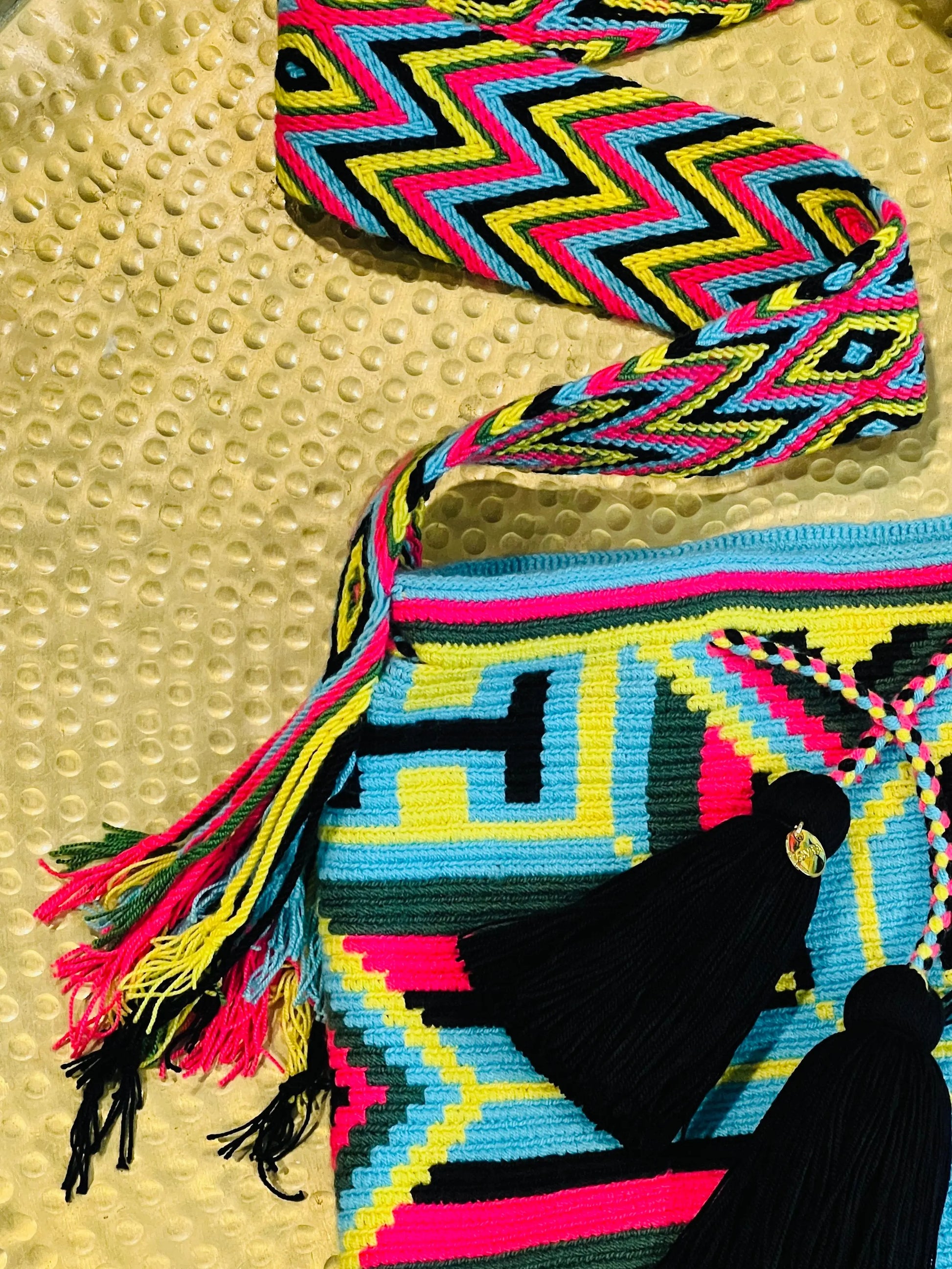 Tote Bag | Handwoven in Colombia | Wayuu Mame Sumiye Co